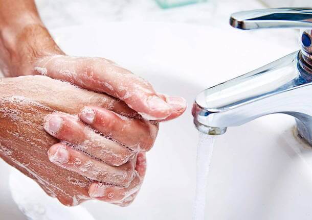 lavare mani per prevenzione alle malattie